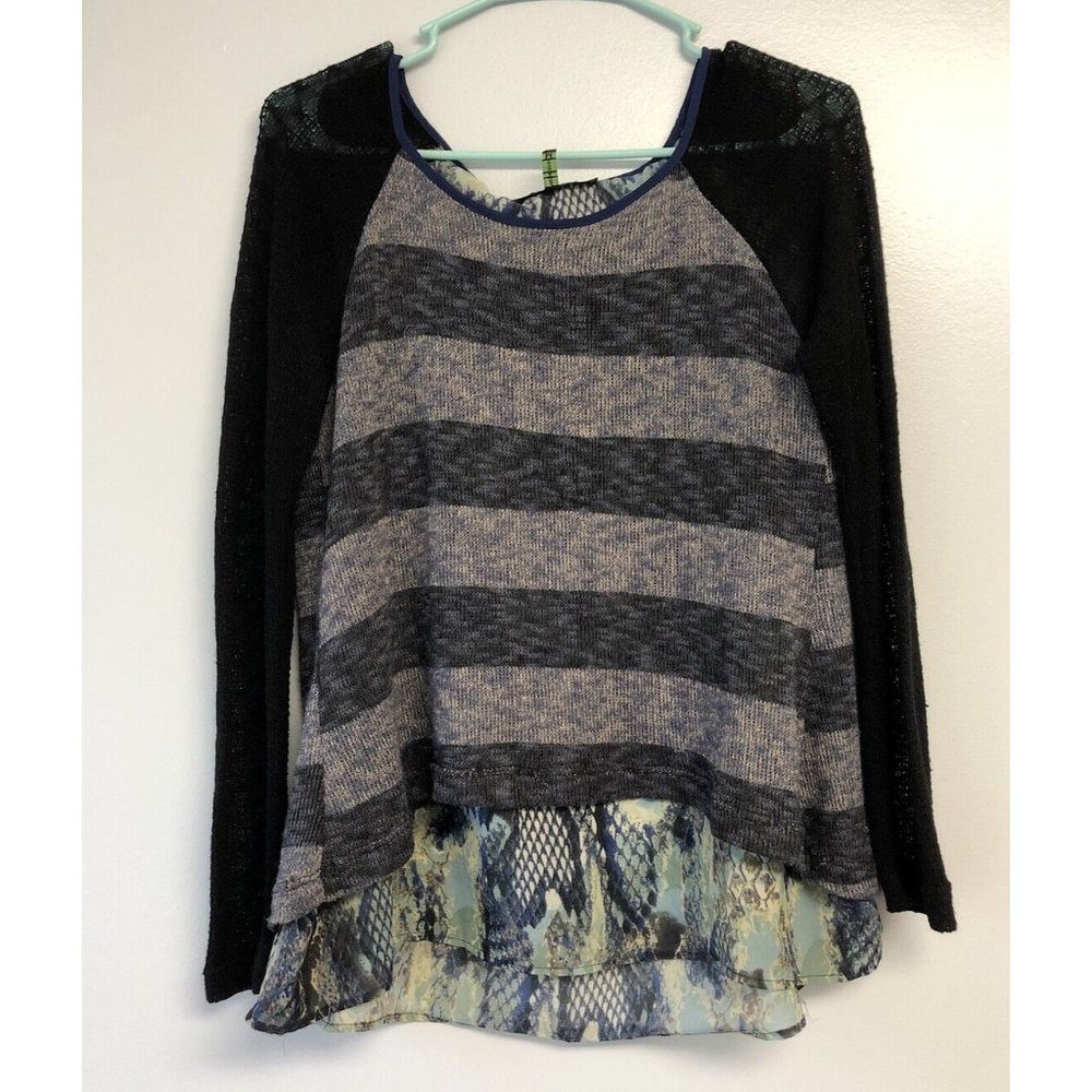 Poeme Citron Layered Top Size M Gray Striped Knit Sleeve Semi Sheer Hem